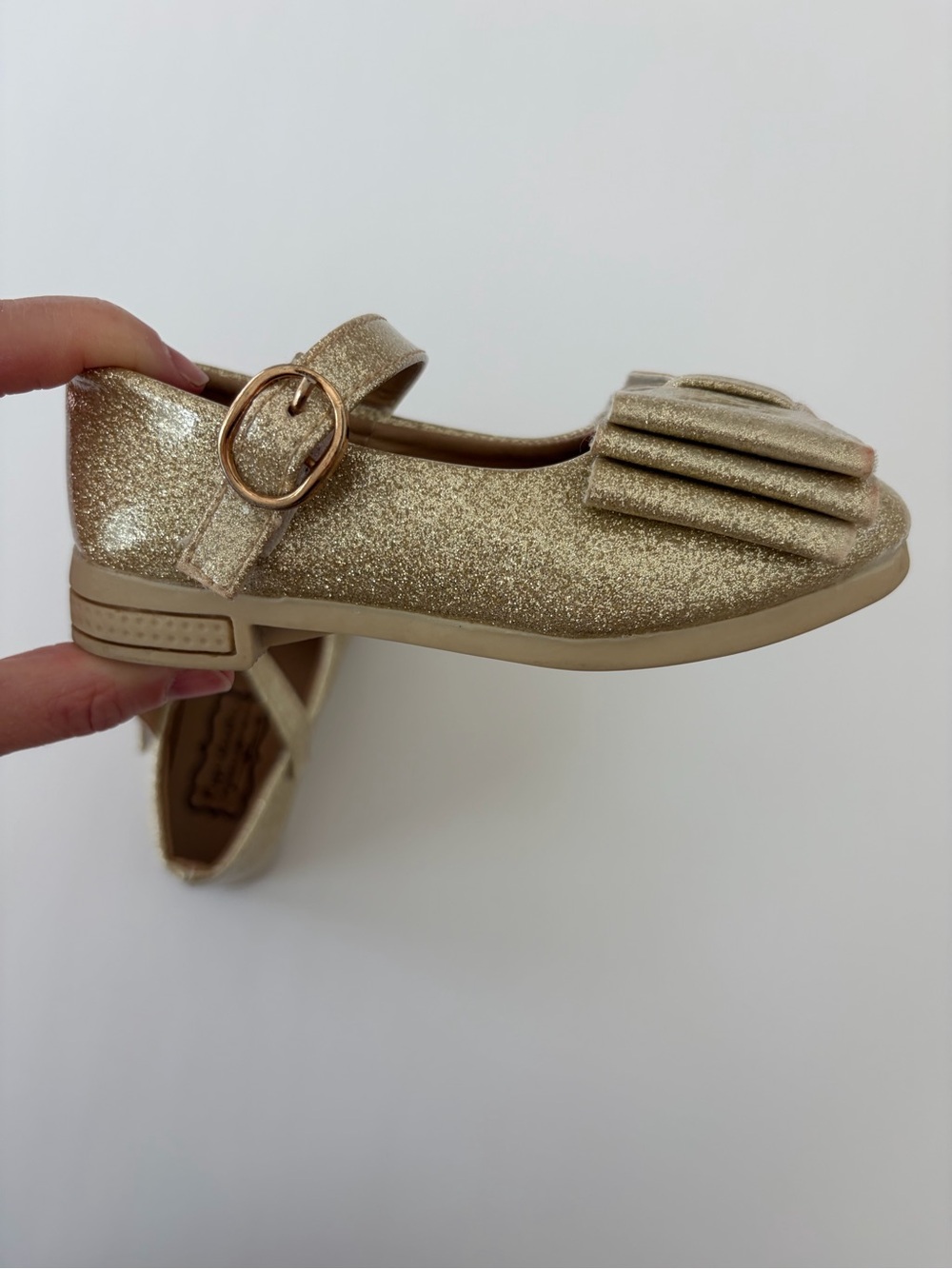 Pipperdoodles gold bow shoes